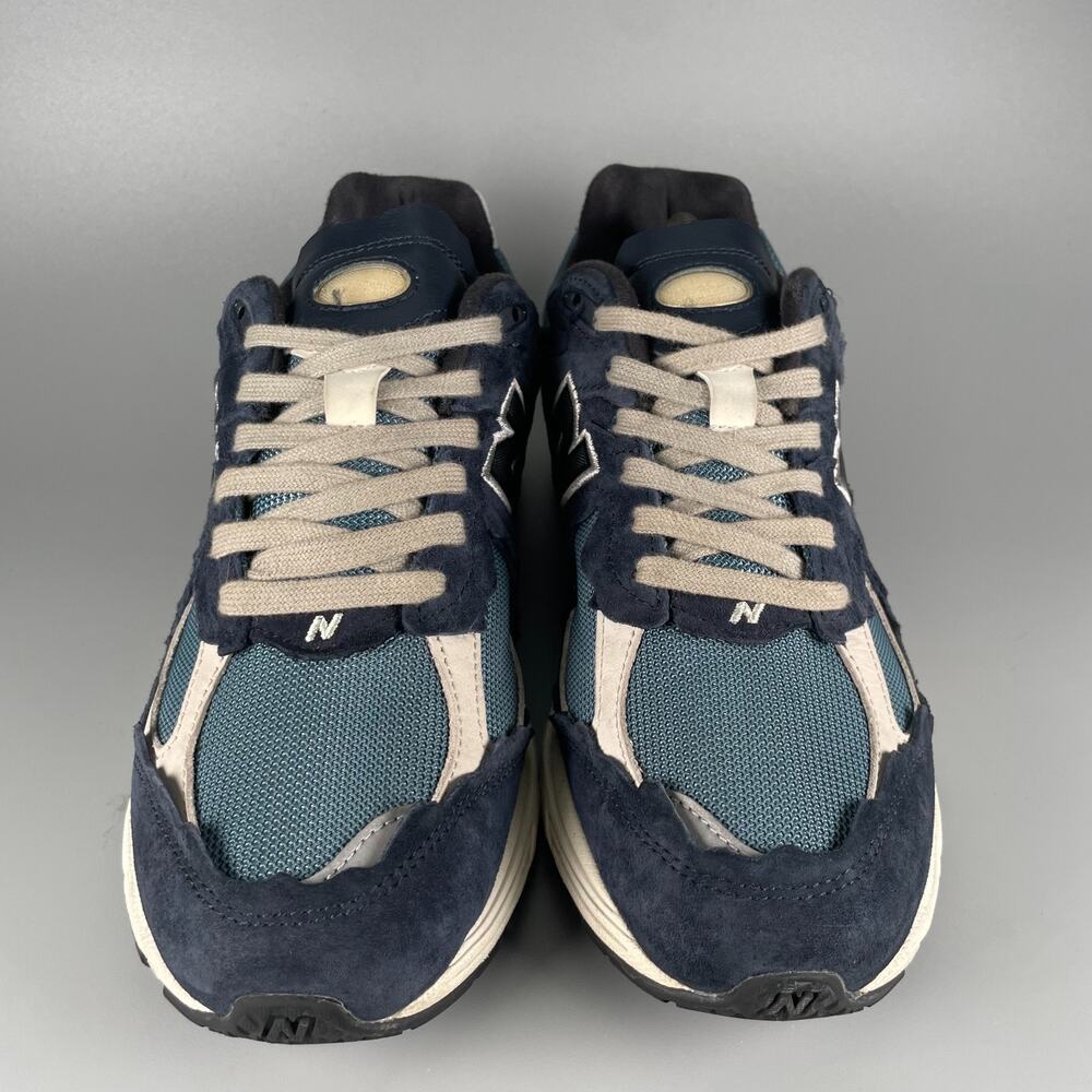 New Balance 2002R Men's 9.5 D Protection Pack Dark Navy Running Sneakers Casual - Picture 2 of 9